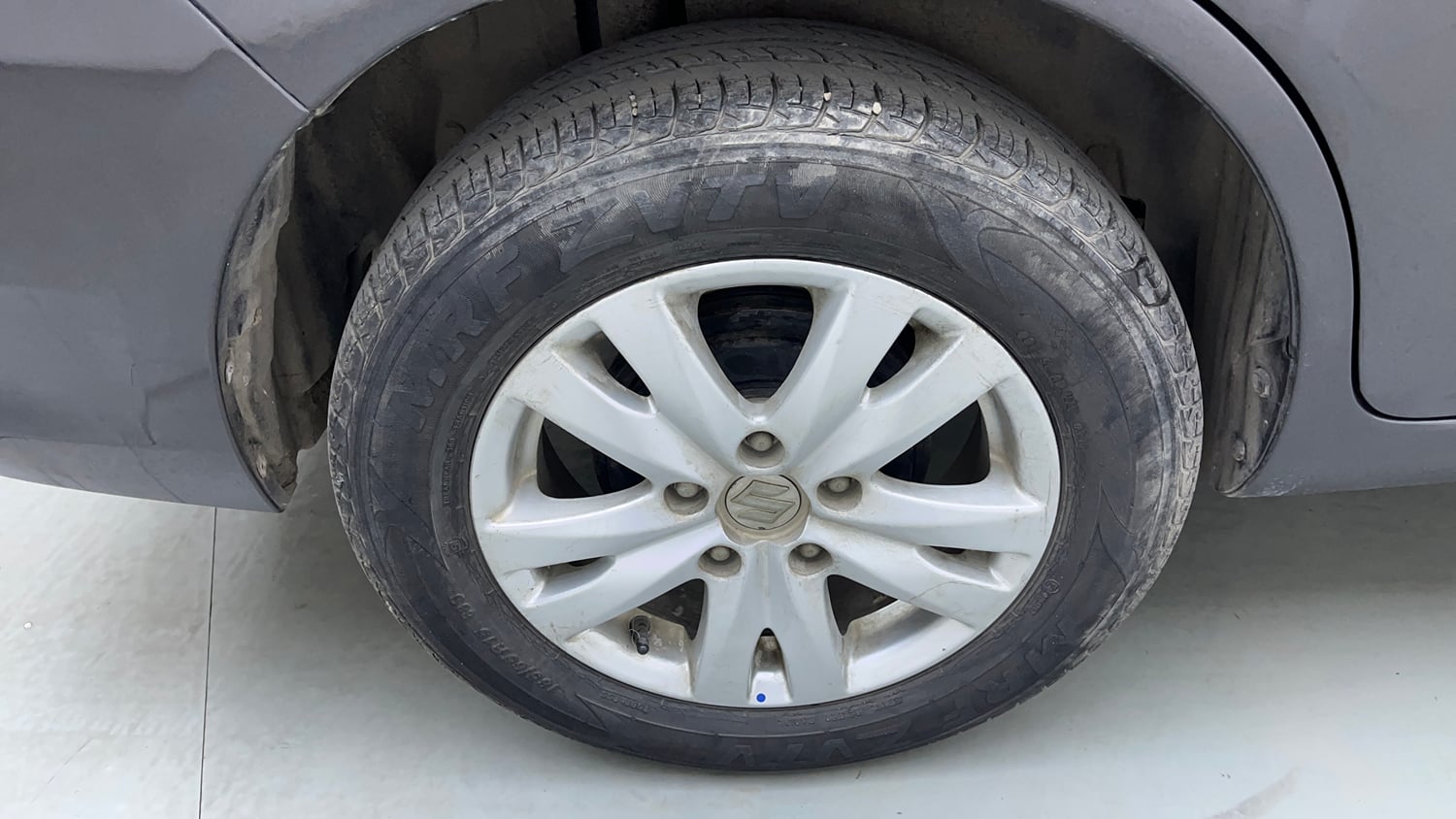 Used 2018 Maruti Suzuki Ertiga ZXI Petrol Manual tyres RIGHT REAR TYRE RIM VIEW