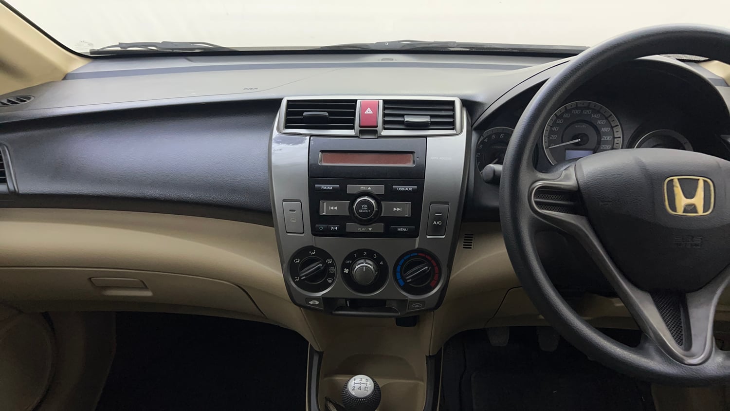Used 2012 Honda City 1.5 E MT Petrol Manual interior MUSIC SYSTEM & AC CONTROL VIEW