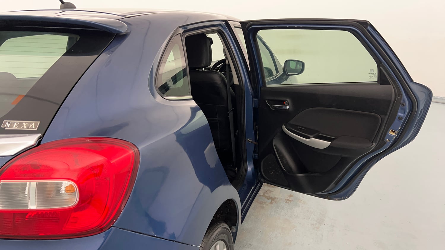 Used 2018 Maruti Suzuki Baleno Zeta 1.2 Petrol Manual interior RIGHT REAR DOOR OPEN VIEW