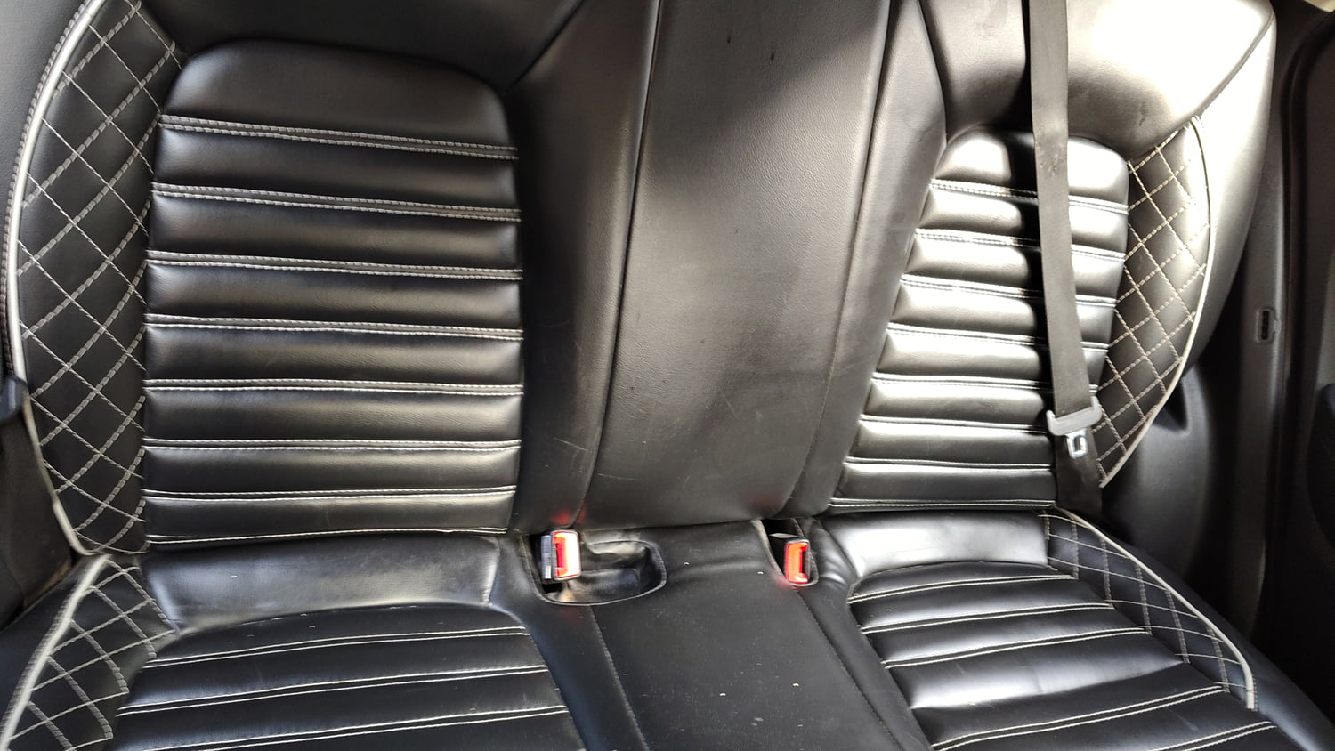 Used 2022 Hyundai Venue SX 1.0 Turbo Petrol Manual interior REAR SEAT CONDITION VIEW