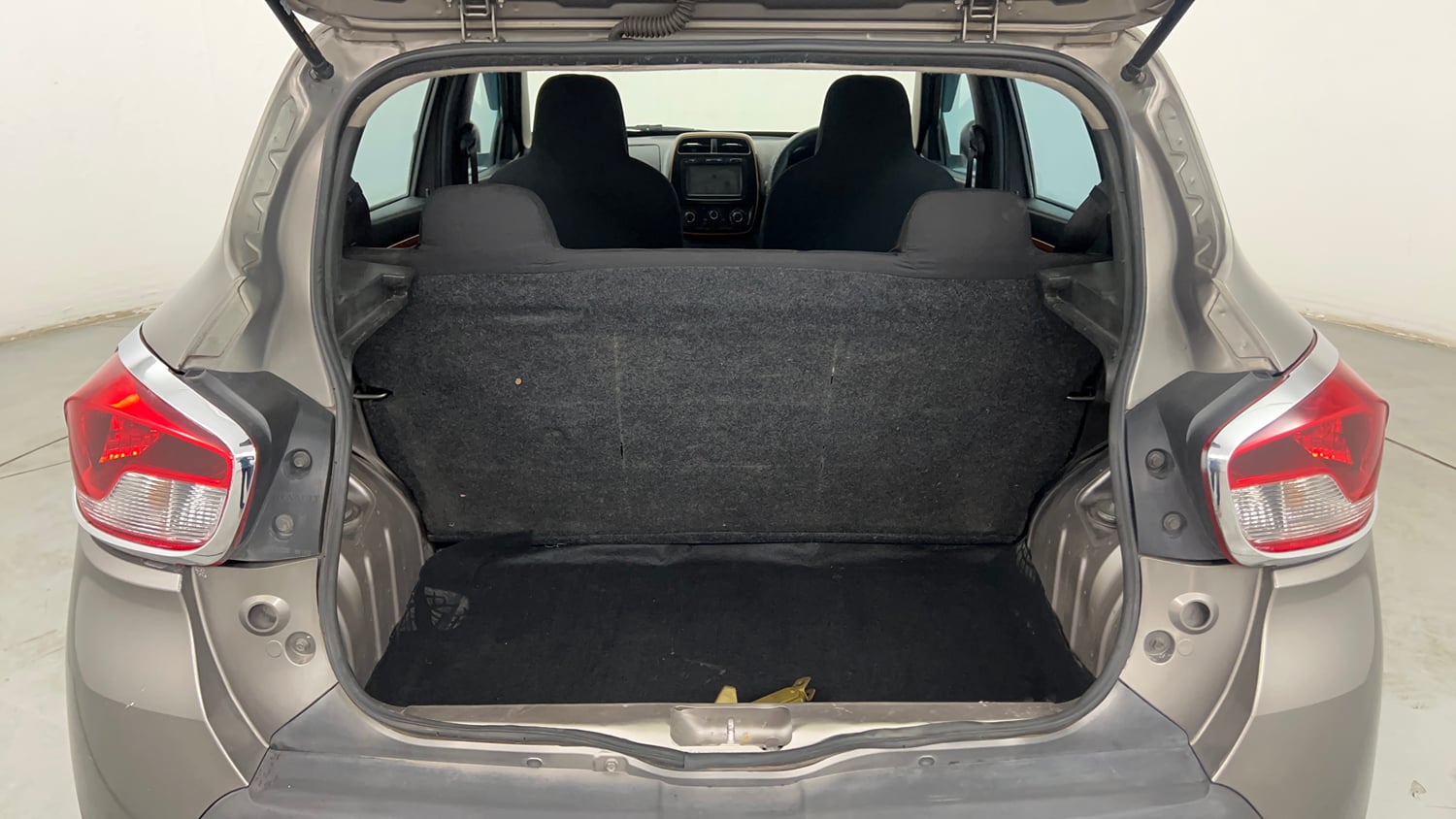Used 2017 Renault Kwid CLIMBER 1.0 Petrol Manual interior DICKY INSIDE VIEW