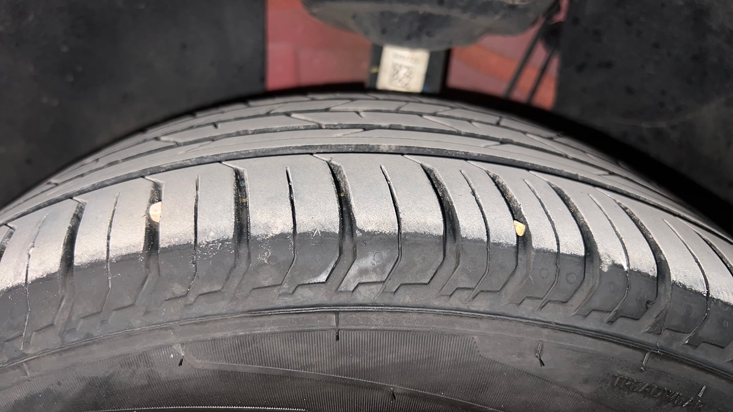 Used 2025 Volkswagen Virtus GT Line 1.0 TSI AT Petrol Automatic tyres LEFT FRONT TYRE TREAD VIEW