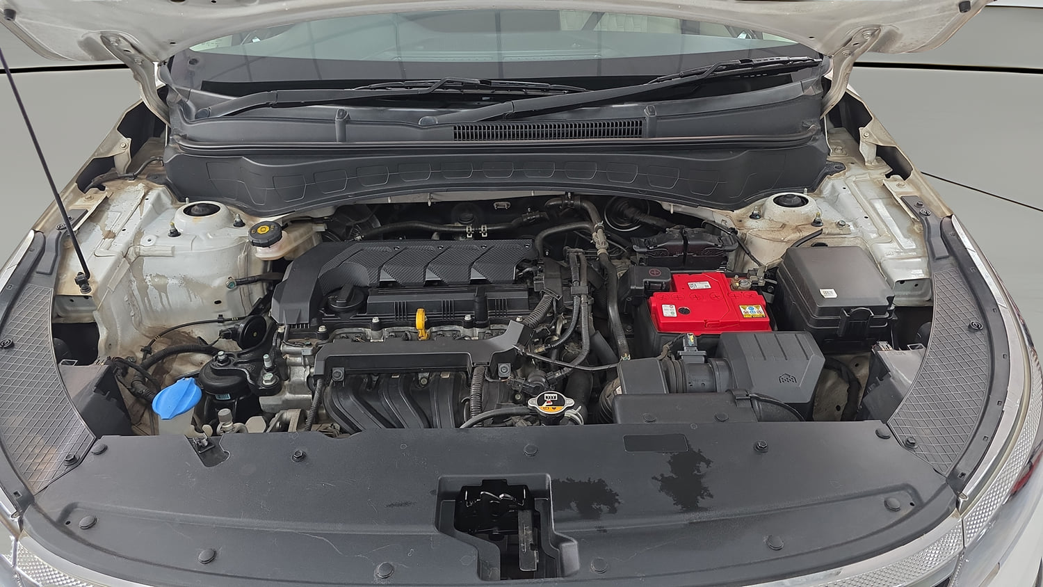 Used 2020 Kia Seltos HTX IVT 1.5 Petrol Automatic engine ENGINE & BONNET OPEN FRONT VIEW