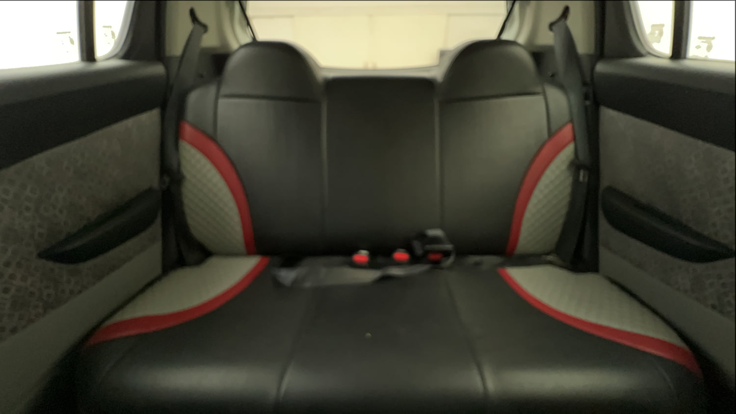Used 2017 Maruti Suzuki Alto 800 LXi Petrol Manual interior REAR SEAT CONDITION VIEW