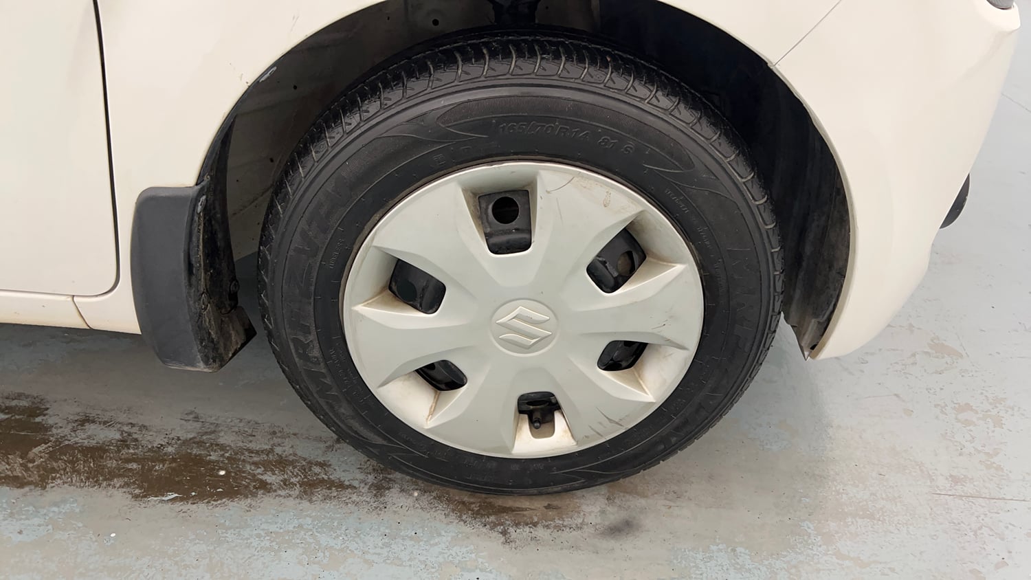 Used 2021 Maruti Suzuki Wagon R ZXi 1.2 Petrol Manual tyres RIGHT FRONT TYRE RIM VIEW