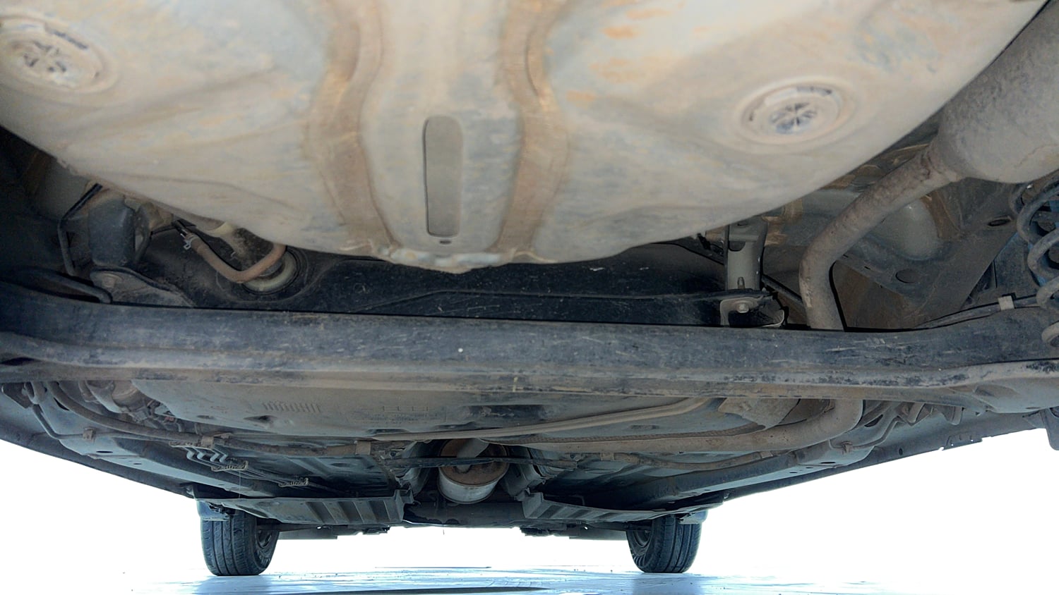 Used 2023 Maruti Suzuki Swift VXi Petrol Manual extra REAR UNDERBODY VIEW (TAKEN FROM REAR)
