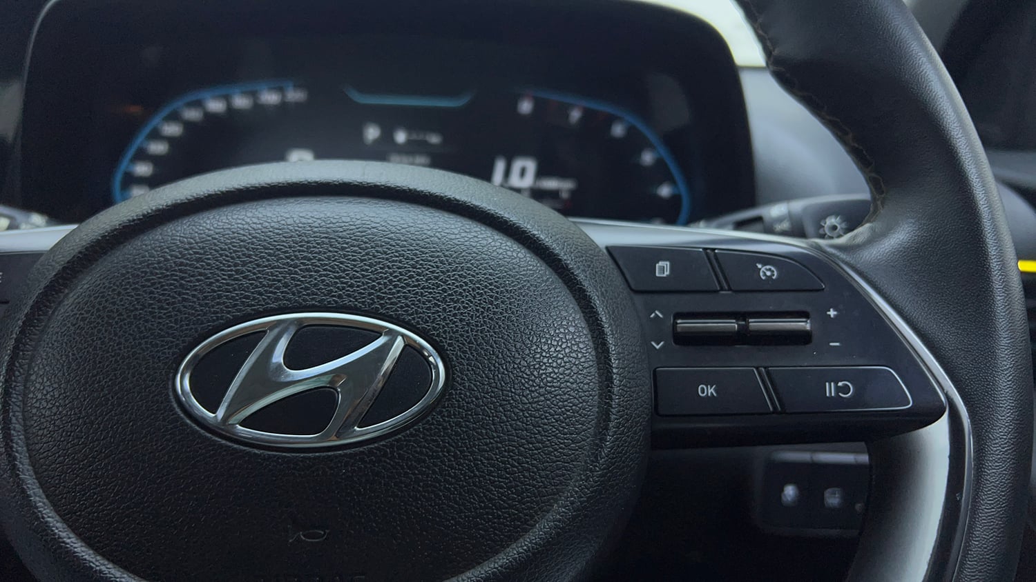 Used 2021 Hyundai New i20 Asta (O) 1.0 Turbo DCT Petrol Automatic top_features Cruise control