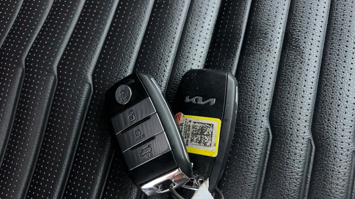 Used 2022 Kia Sonet GTX Plus 1.5 AT Diesel Automatic extra CAR KEY VIEW