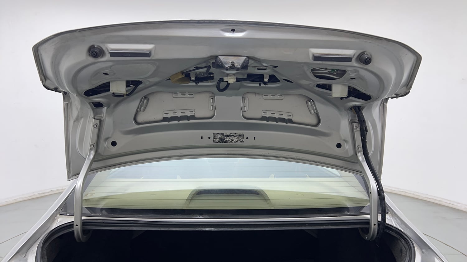 Used 2015 Honda City V Petrol Manual interior DICKY DOOR OPEN VIEW