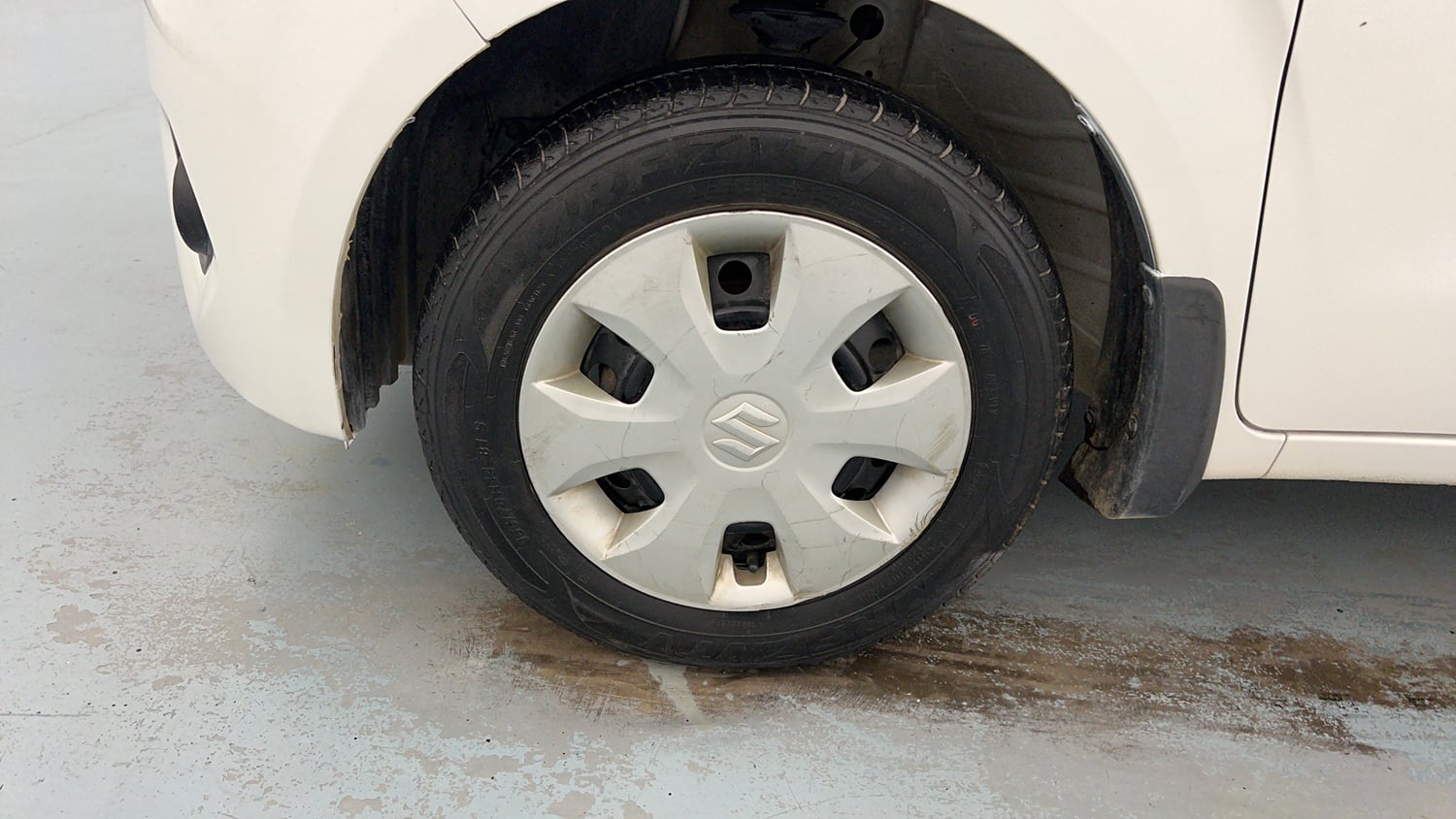 Used 2021 Maruti Suzuki Wagon R ZXi 1.2 Petrol Manual tyres LEFT FRONT TYRE RIM VIEW