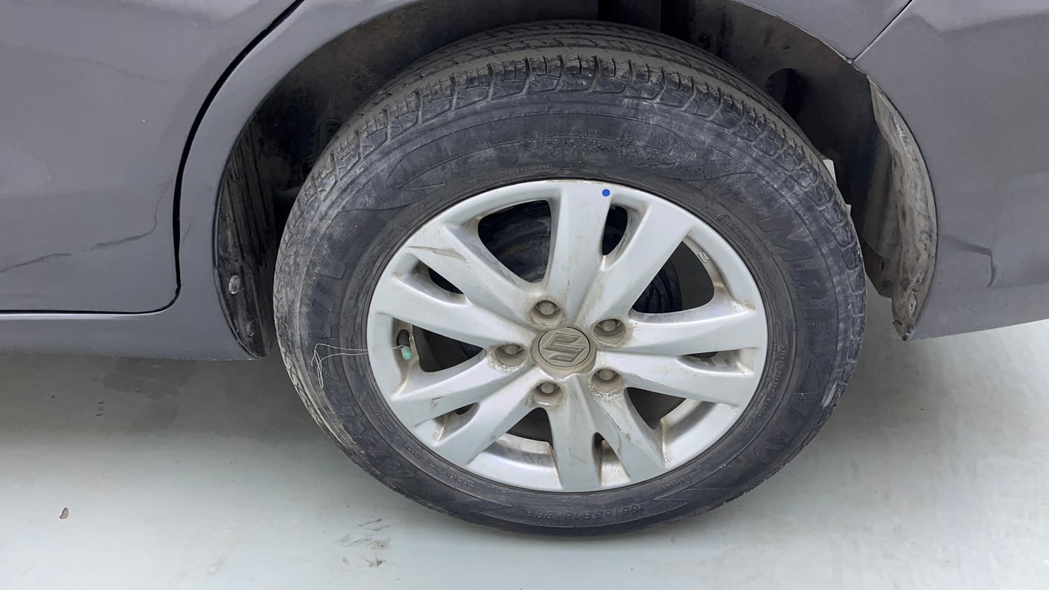 Used 2018 Maruti Suzuki Ertiga ZXI Petrol Manual tyres LEFT REAR TYRE RIM VIEW