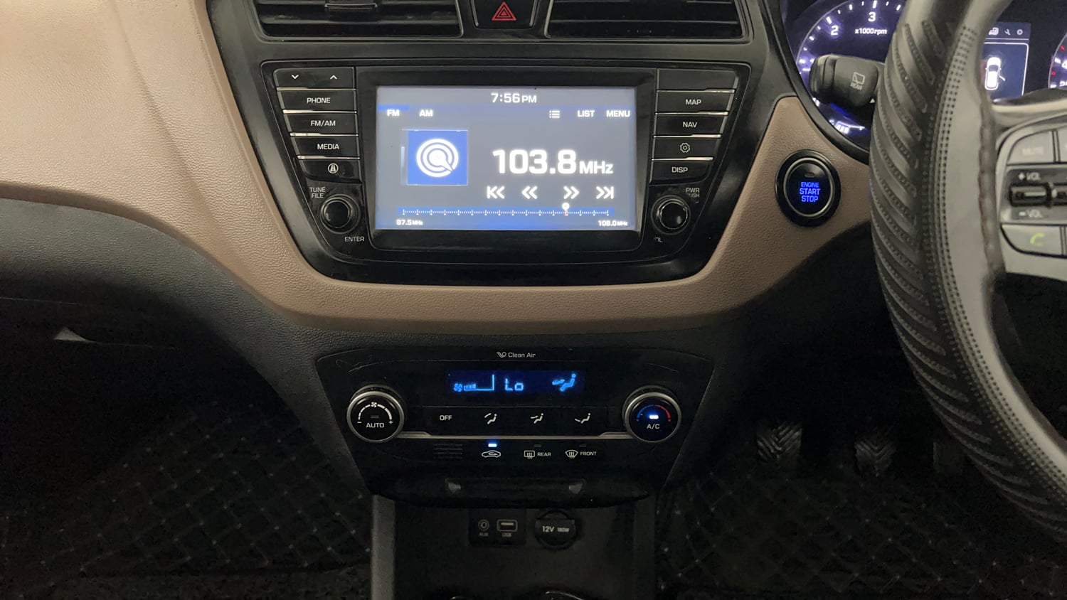 Used 2017 Hyundai Elite i20 Asta 1.4 CRDI (O) Diesel Manual interior MUSIC SYSTEM & AC CONTROL VIEW