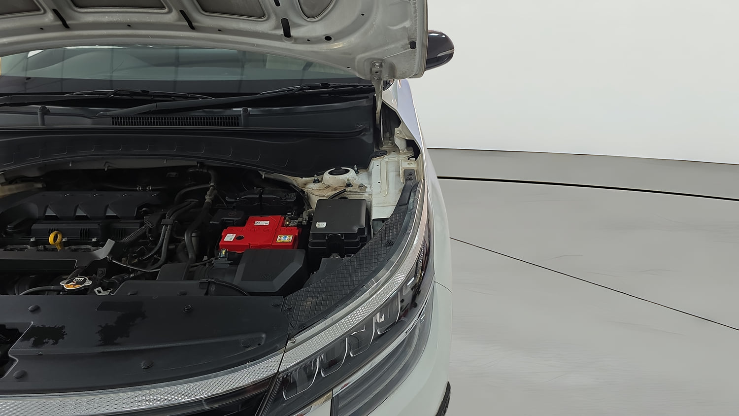 Used 2020 Kia Seltos HTX IVT 1.5 Petrol Automatic engine ENGINE LEFT SIDE HINGE & APRON VIEW