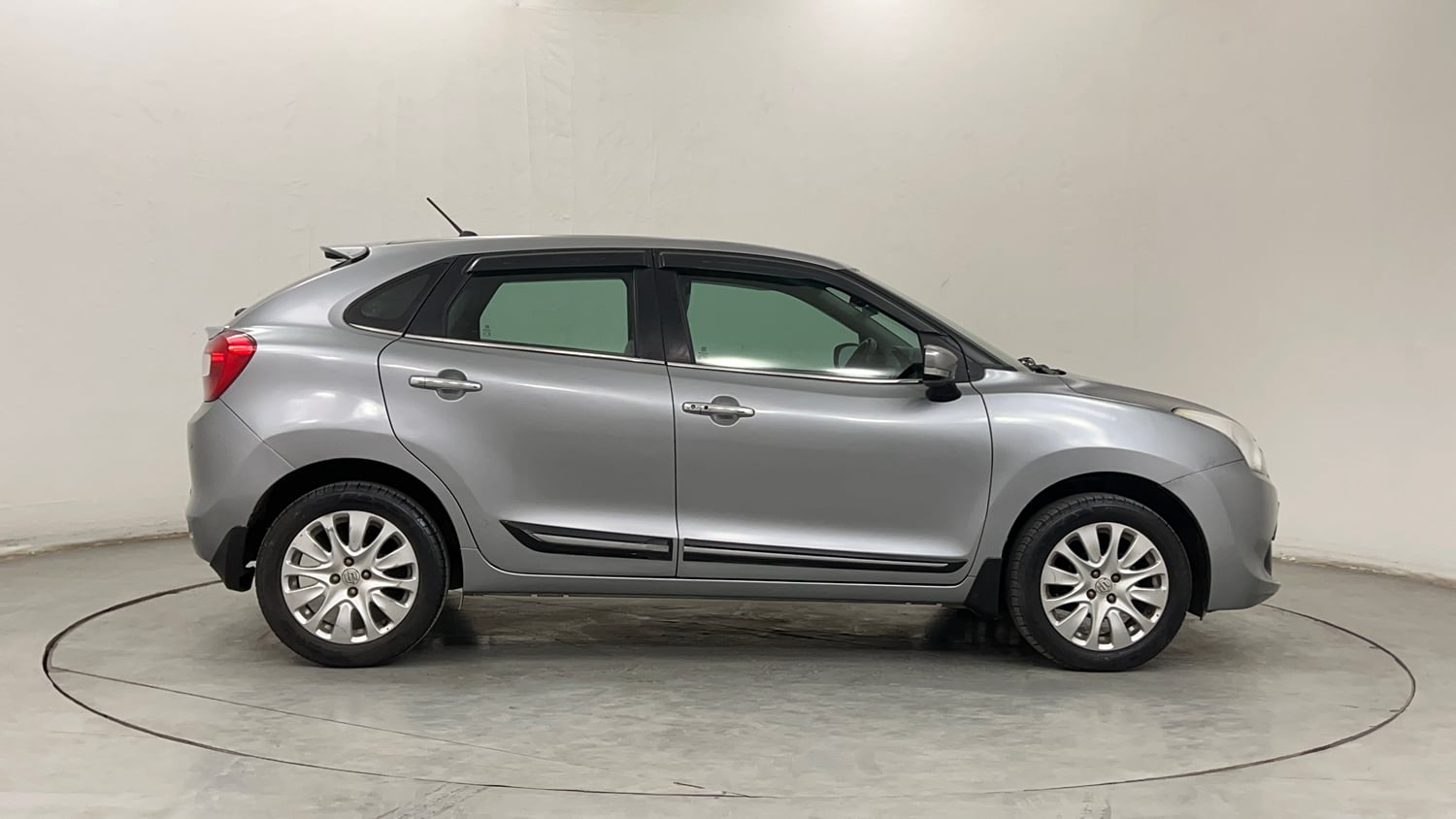 Used 2015 Maruti Suzuki Baleno Zeta 1.2 Petrol Manual exterior RIGHT SIDE VIEW