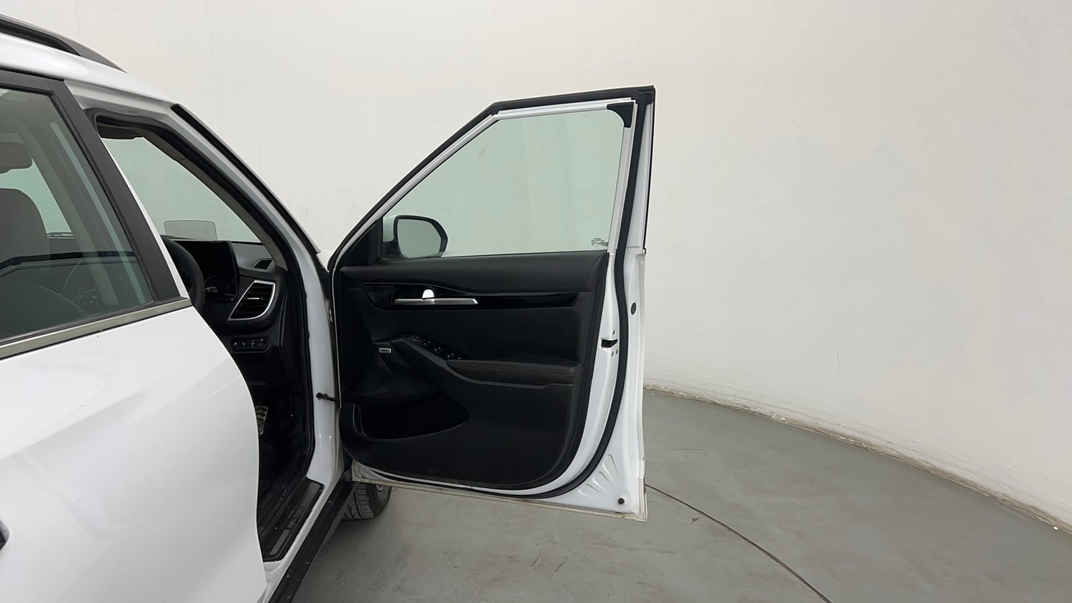 Used 2022 Kia Seltos GTX Plus 1.5 Diesel AT Diesel Automatic interior RIGHT FRONT DOOR OPEN VIEW