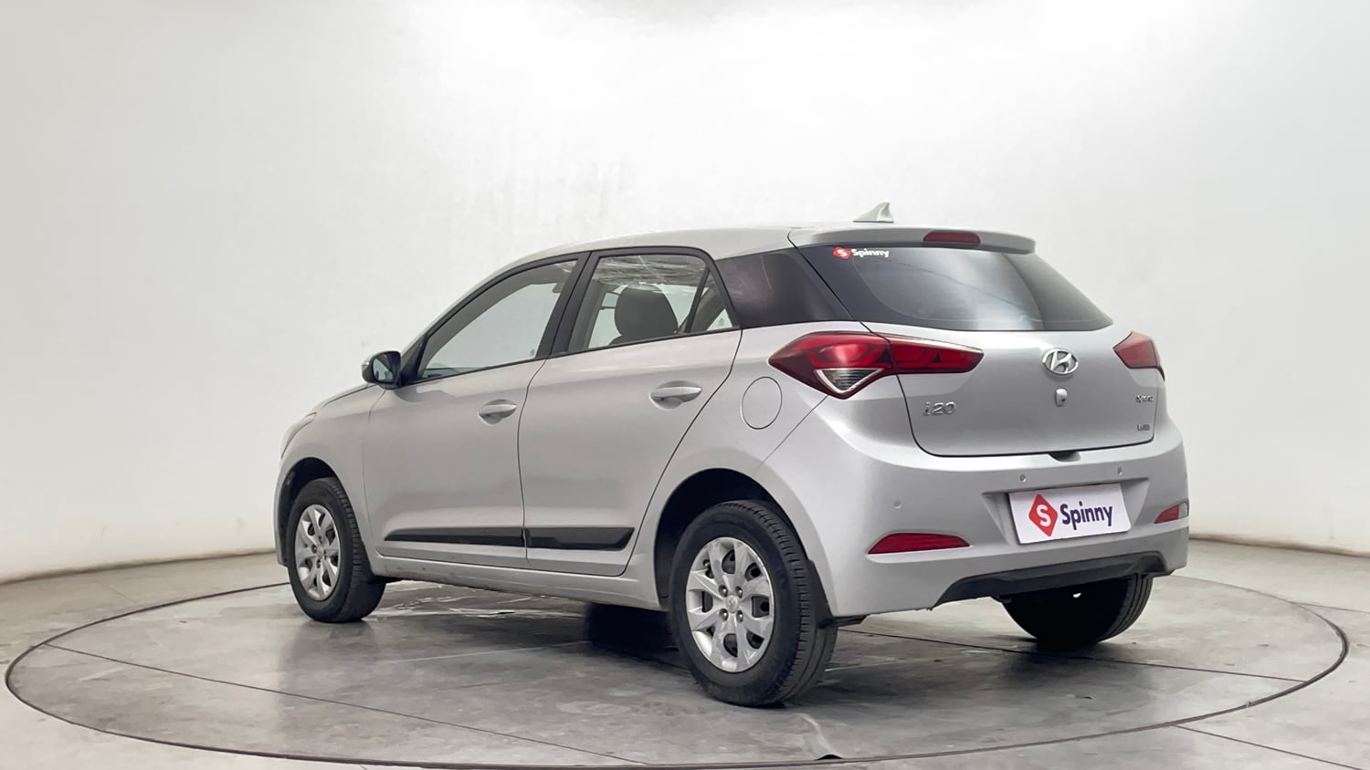 Used 2016 Hyundai Elite i20 Sportz 1.4 CRDI Diesel Manual exterior LEFT REAR CORNER VIEW