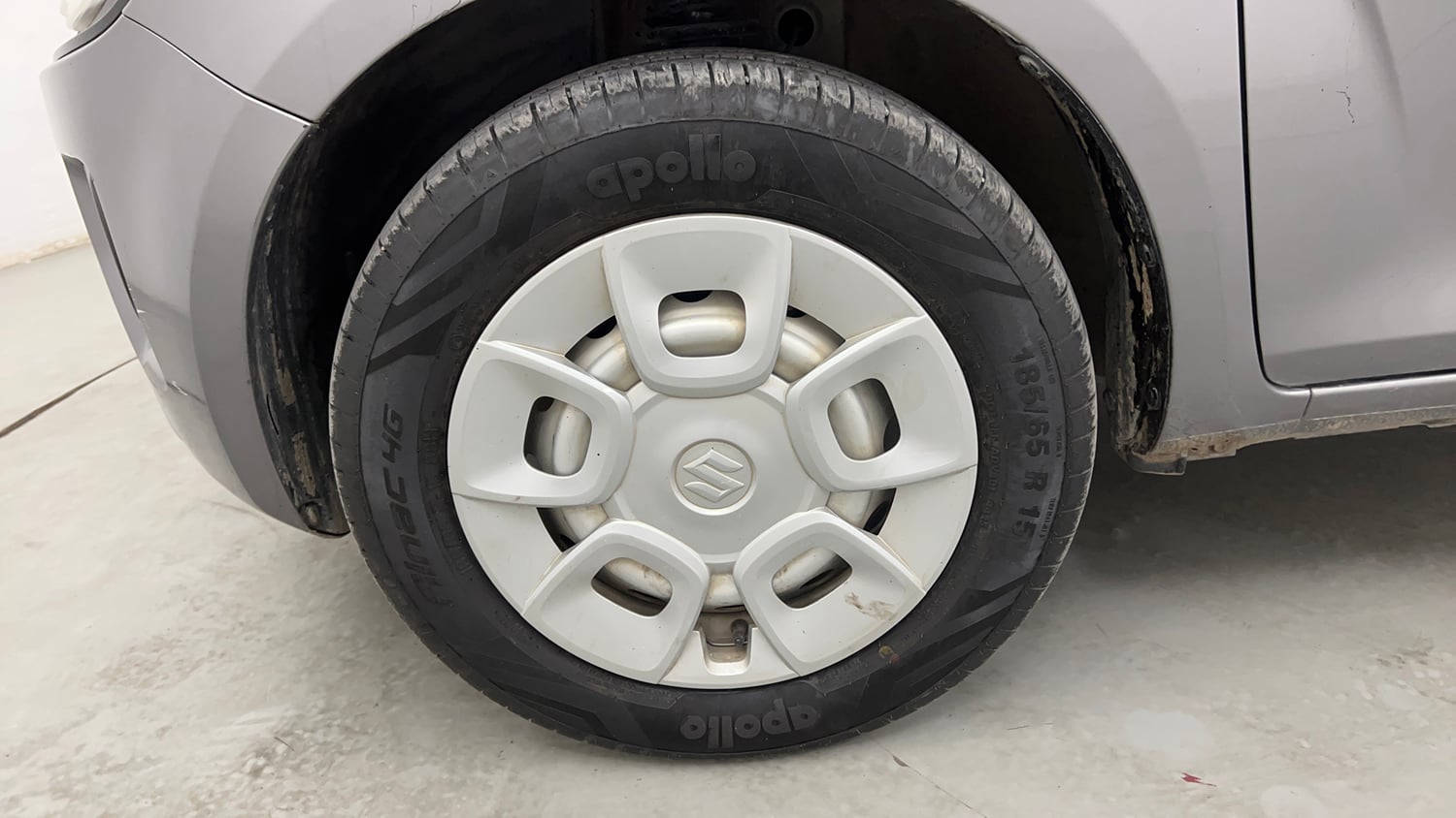Used 2021 Maruti Suzuki Ignis Sigma 1.2 MT Petrol Manual tyres LEFT FRONT TYRE RIM VIEW