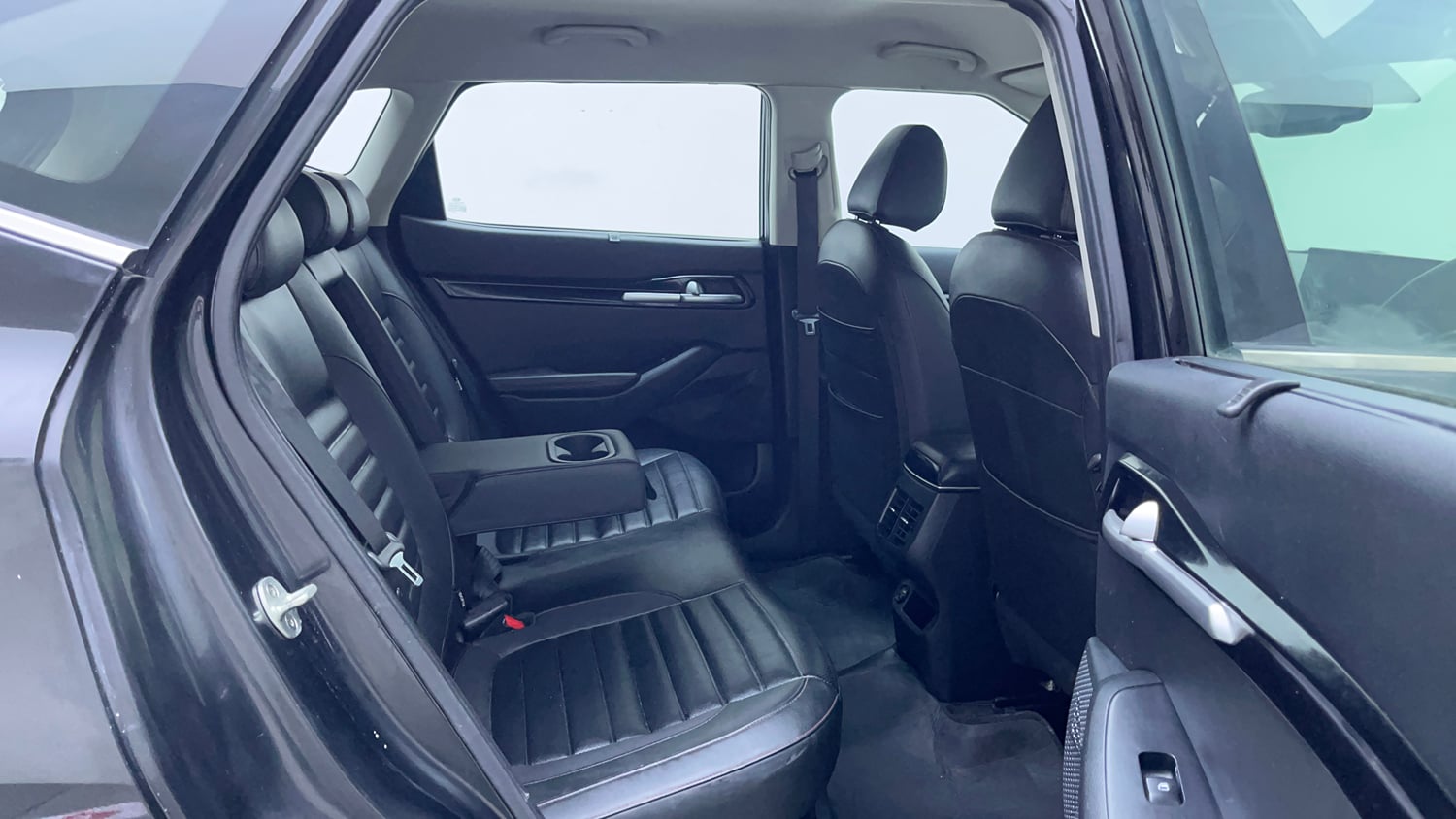 Used 2019 kia Seltos GTX DCT 1.4 Petrol Automatic interior RIGHT SIDE REAR DOOR CABIN VIEW