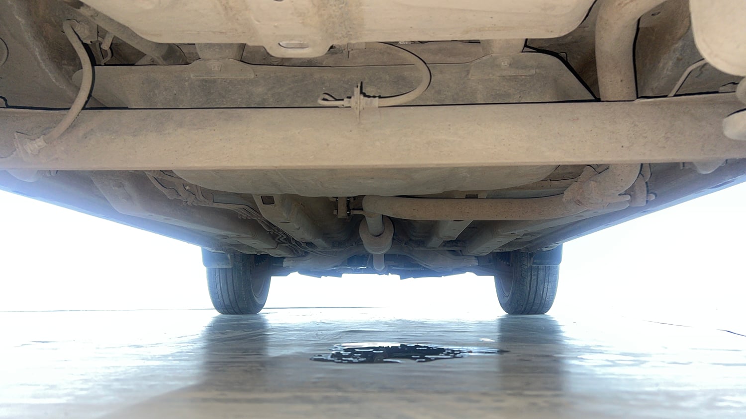 Used 2019 Tata Nexon XZA Plus Petrol Petrol Automatic extra REAR UNDERBODY VIEW (TAKEN FROM REAR)