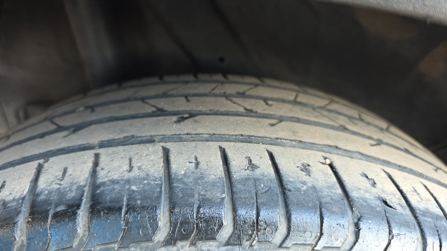 Used 2023 Hyundai Venue SX 1.2 Petrol Petrol Manual tyres RIGHT REAR TYRE TREAD VIEW