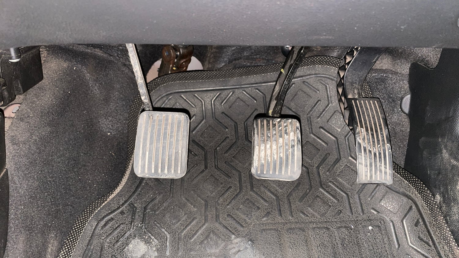 Used 2016 Hyundai Grand i10 Sportz 1.2 Kappa VTVT Petrol Manual interior PEDALS VIEW