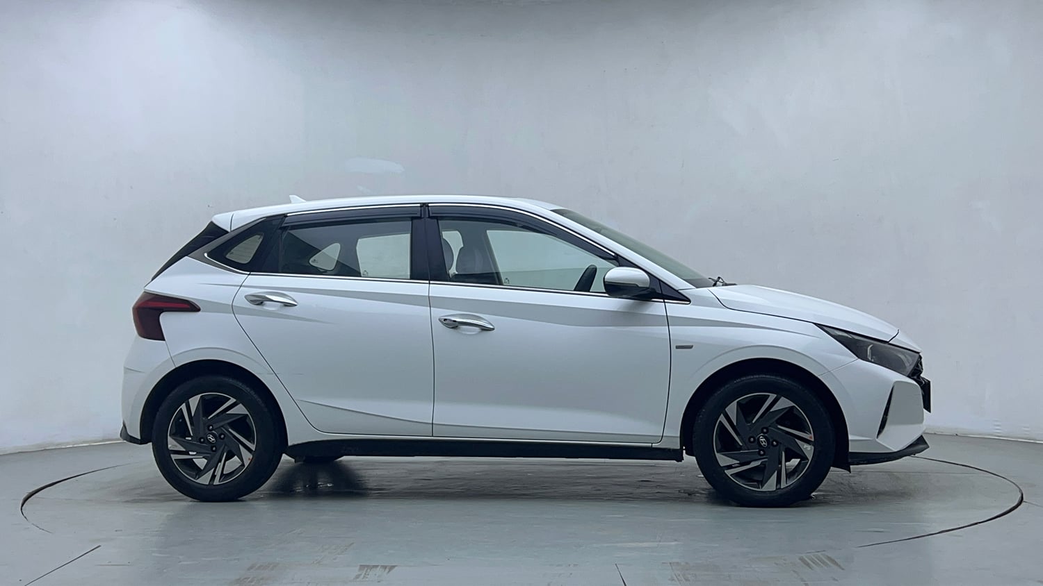 Used 2021 Hyundai New i20 Asta (O) 1.0 Turbo DCT Petrol Automatic exterior RIGHT SIDE VIEW