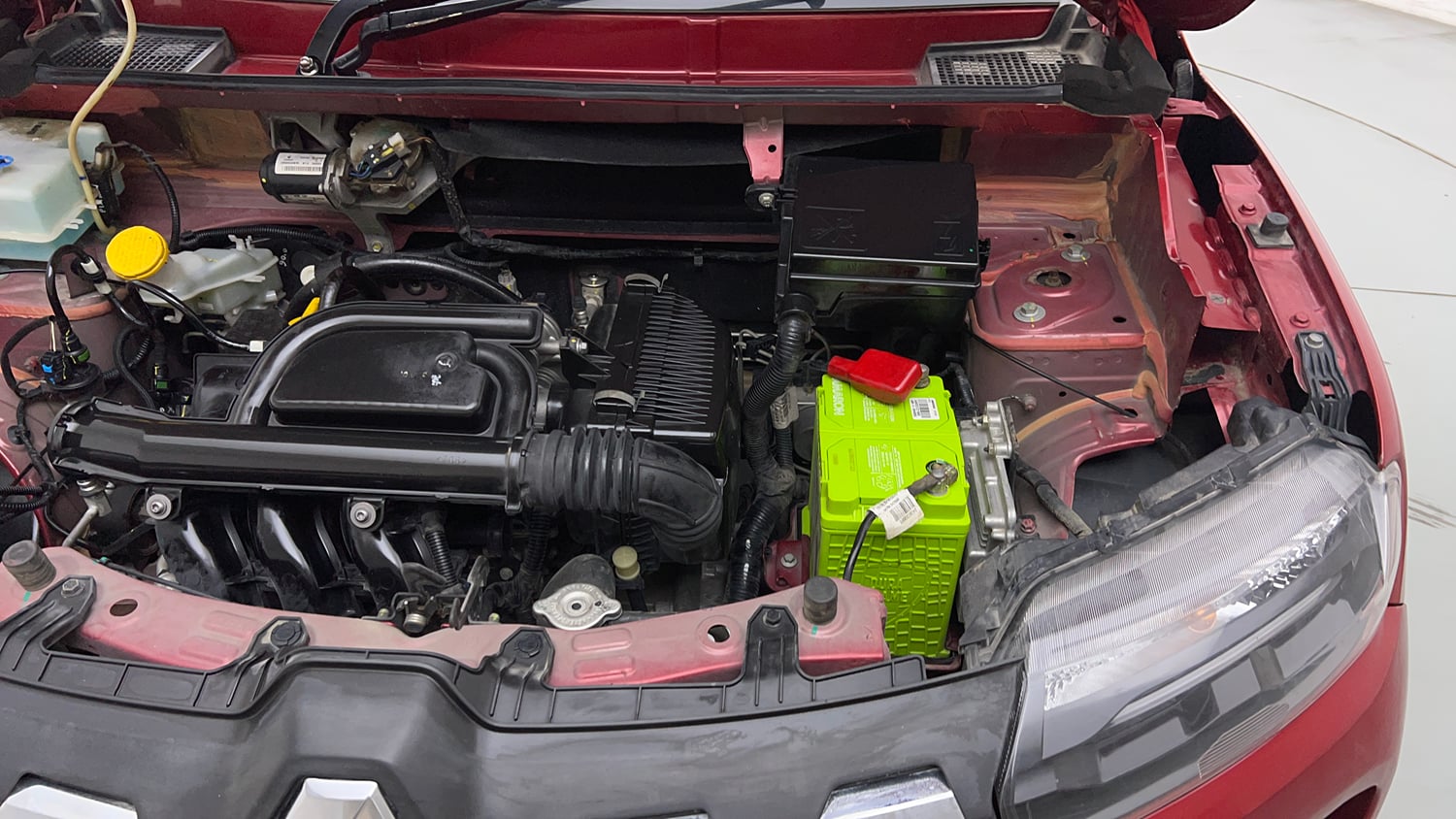 Used 2022 Renault Kwid RXT 1.0 AMT Petrol Automatic engine ENGINE LEFT SIDE VIEW