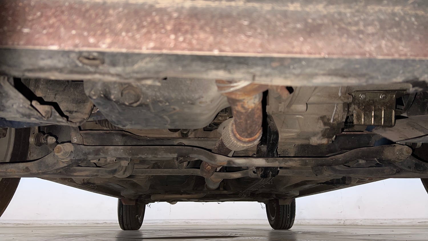 Used 2018 Tata Tiago Revotron XZA Petrol Automatic extra FRONT LEFT UNDERBODY VIEW