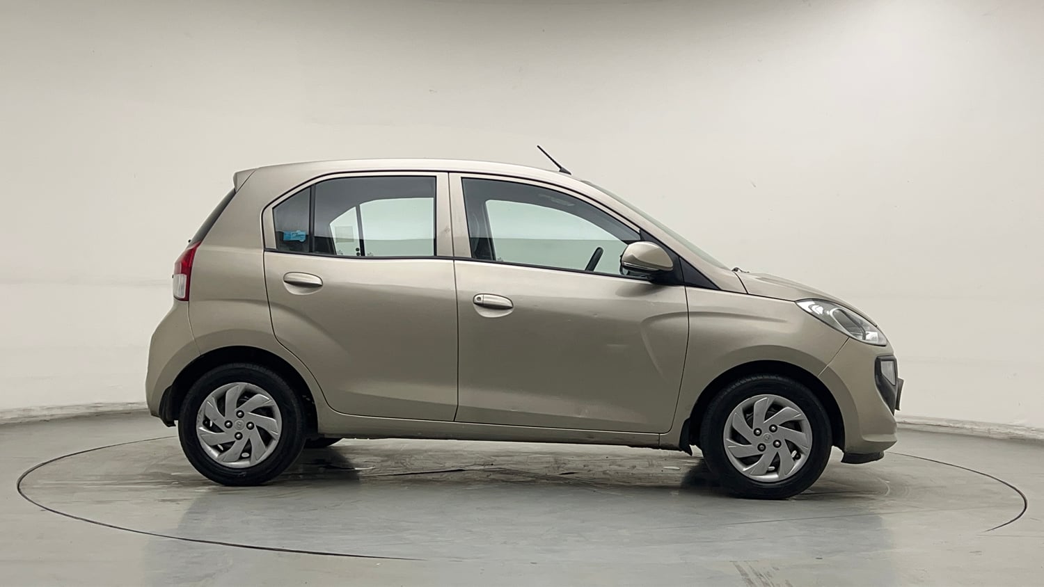 Used 2020 Hyundai Santro Asta Petrol Manual exterior RIGHT SIDE VIEW
