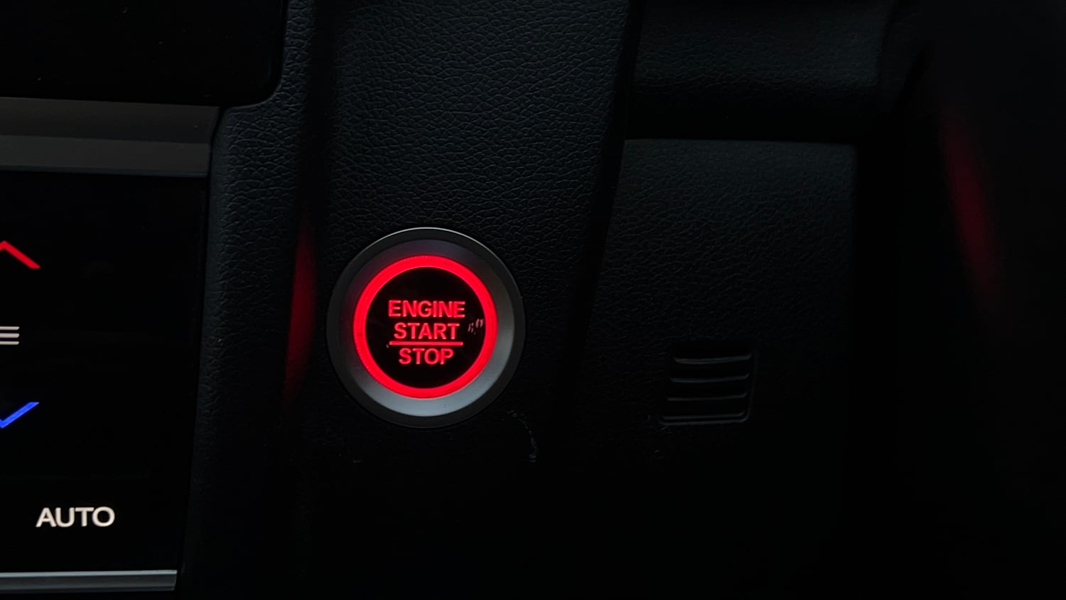 Used 2019 Honda Jazz VX CVT Petrol Petrol Automatic top_features Keyless start