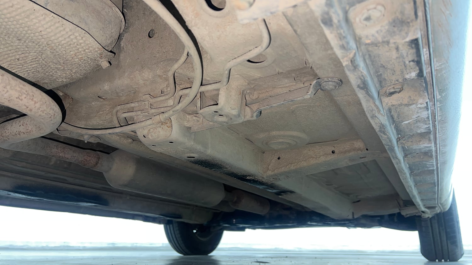 Used 2014 Maruti Suzuki Swift LXi Petrol Manual extra REAR RIGHT UNDERBODY VIEW