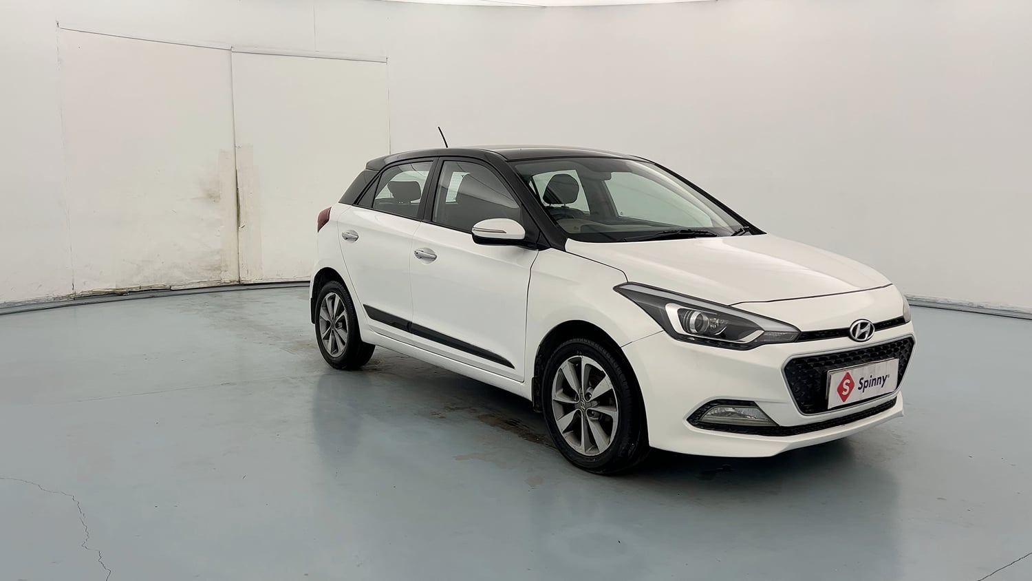 Used 2017 Hyundai Elite i20 Asta 1.4 CRDI (O) Diesel Manual exterior RIGHT FRONT CORNER VIEW