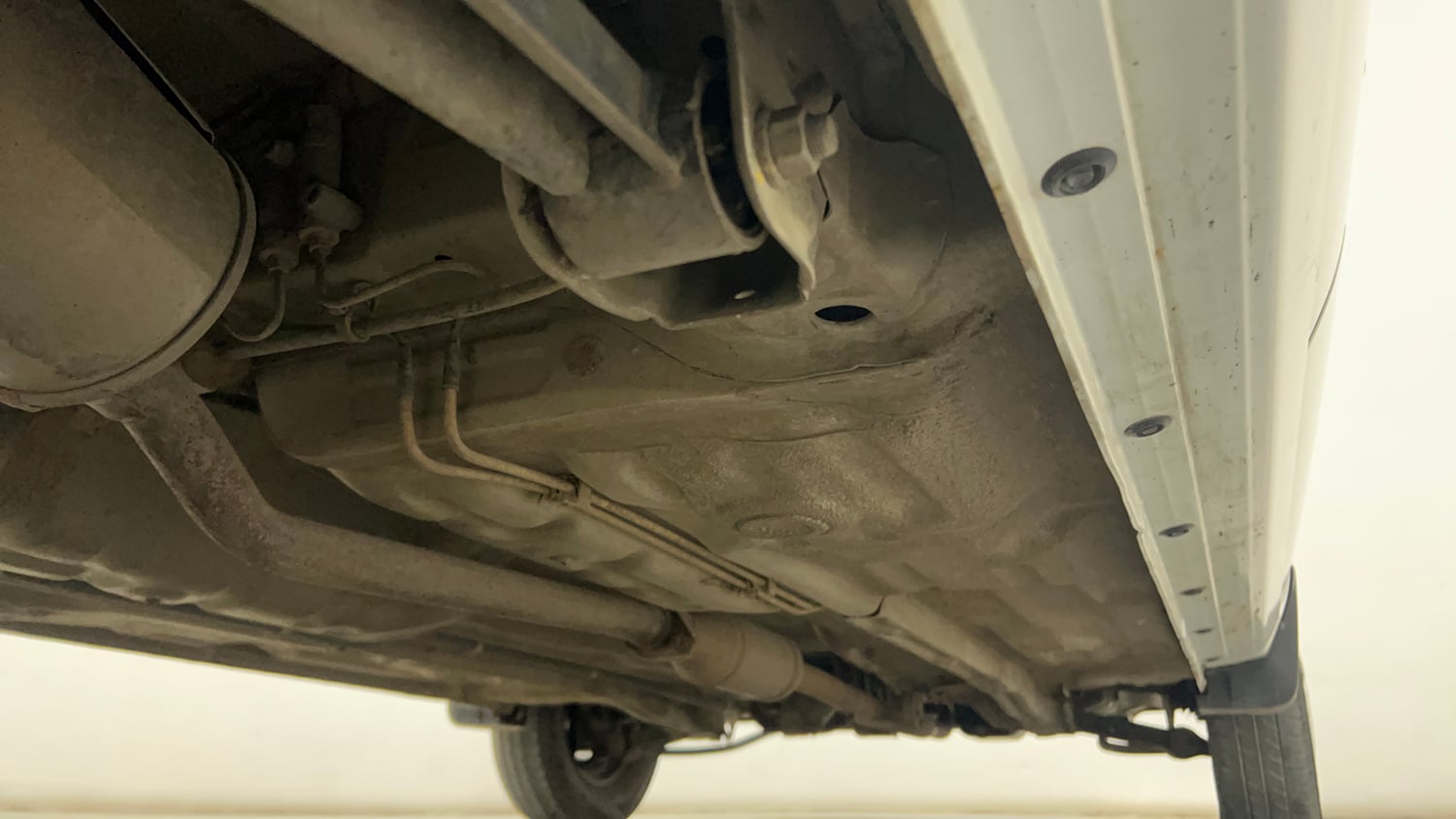 Used 2017 Maruti Suzuki Alto 800 LXi Petrol Manual extra REAR RIGHT UNDERBODY VIEW