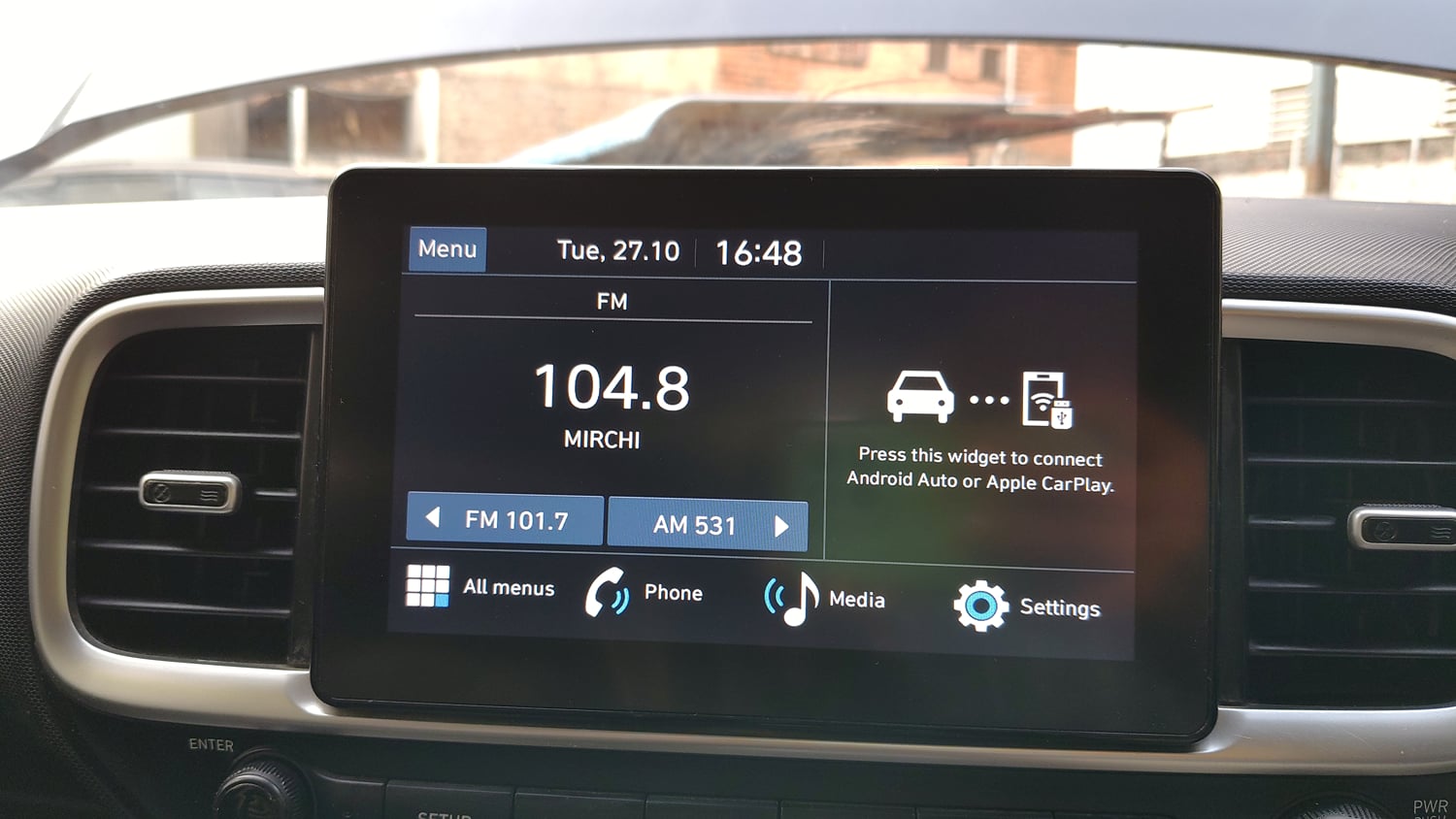 Used 2022 Hyundai Venue SX 1.0 Turbo Petrol Manual top_features Integrated (in-dash) music system