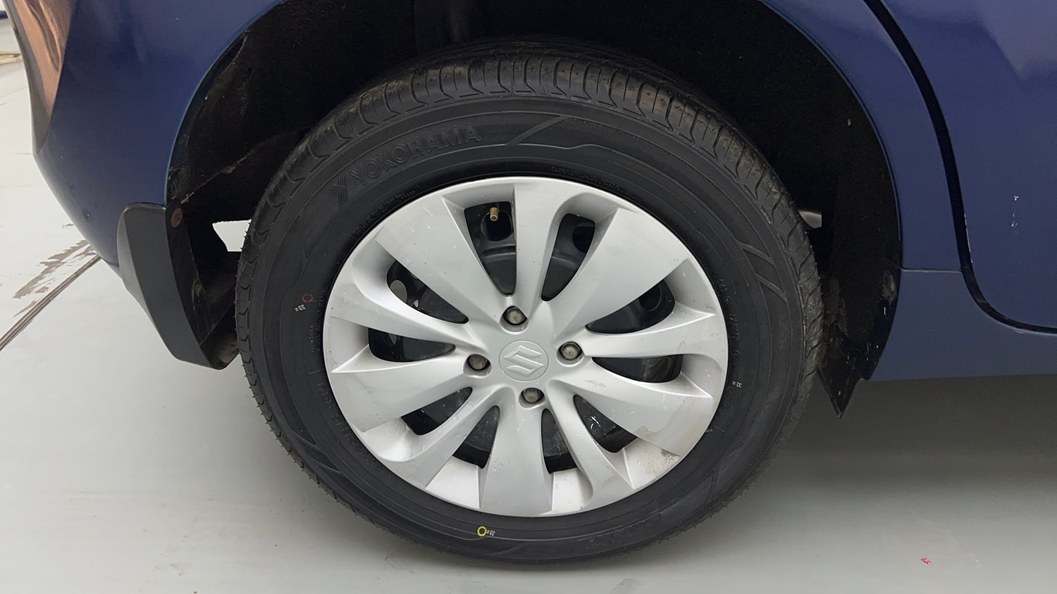 Used 2018 Maruti Suzuki Baleno Delta 1.2 Petrol Manual tyres RIGHT REAR TYRE RIM VIEW