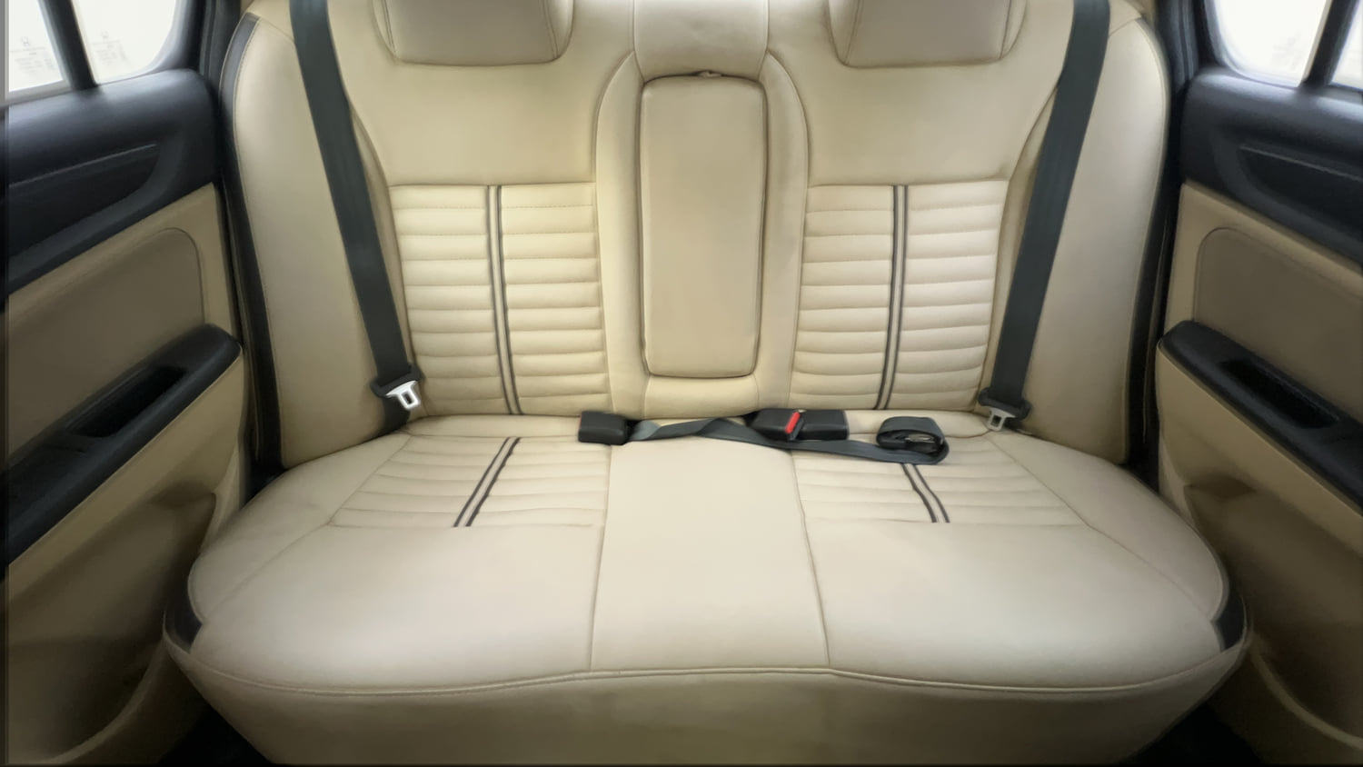 Used 2021 Honda Amaze VX MT 1.5 Diesel Diesel Manual interior REAR SEAT CONDITION VIEW