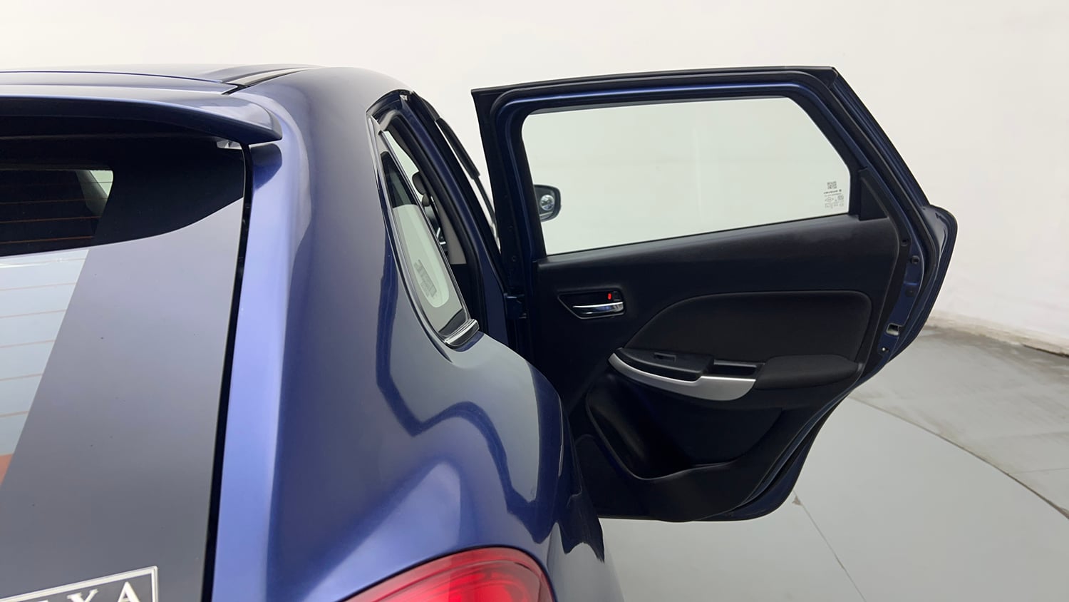 Used 2018 Maruti Suzuki Baleno Delta 1.2 Petrol Manual interior RIGHT REAR DOOR OPEN VIEW