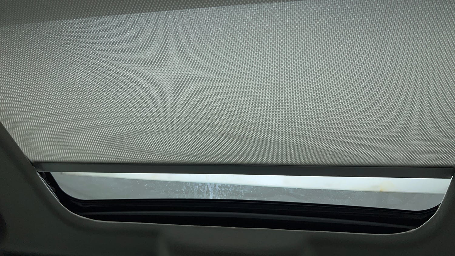 Used 2023 Toyota Urban Cruiser Hyryder V AT NeoDrive Petrol Automatic top_features Sunroof