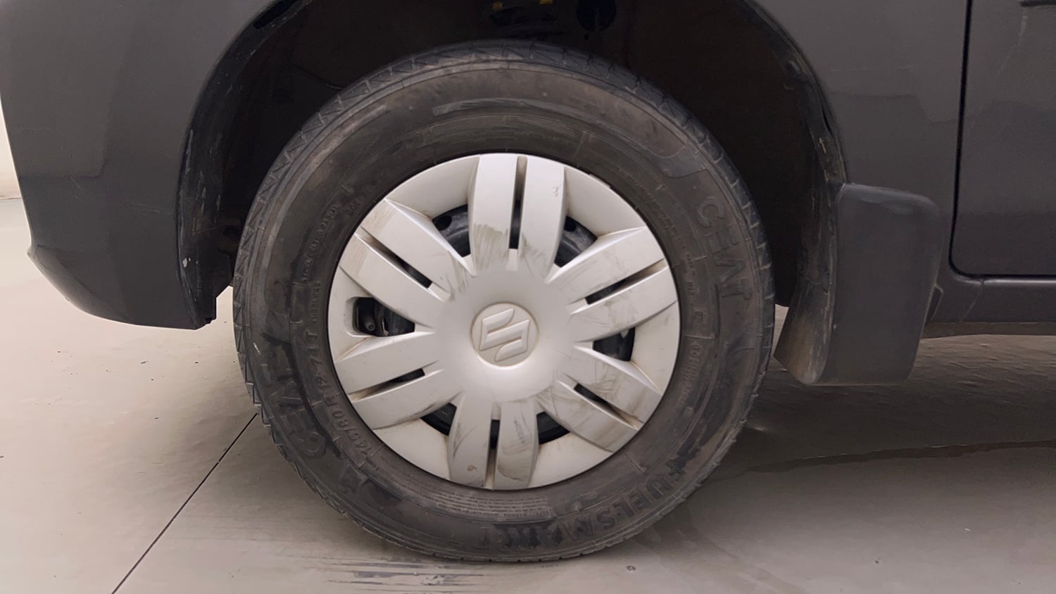 Used 2020 Maruti Suzuki Alto 800 VXi Petrol Manual tyres LEFT FRONT TYRE RIM VIEW