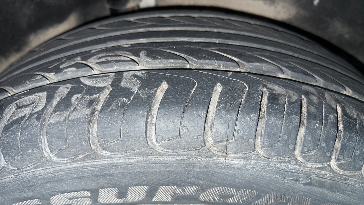 Used 2021 Ford EcoSport Trend 1.5L Ti-VCT Petrol Manual tyres RIGHT REAR TYRE TREAD VIEW