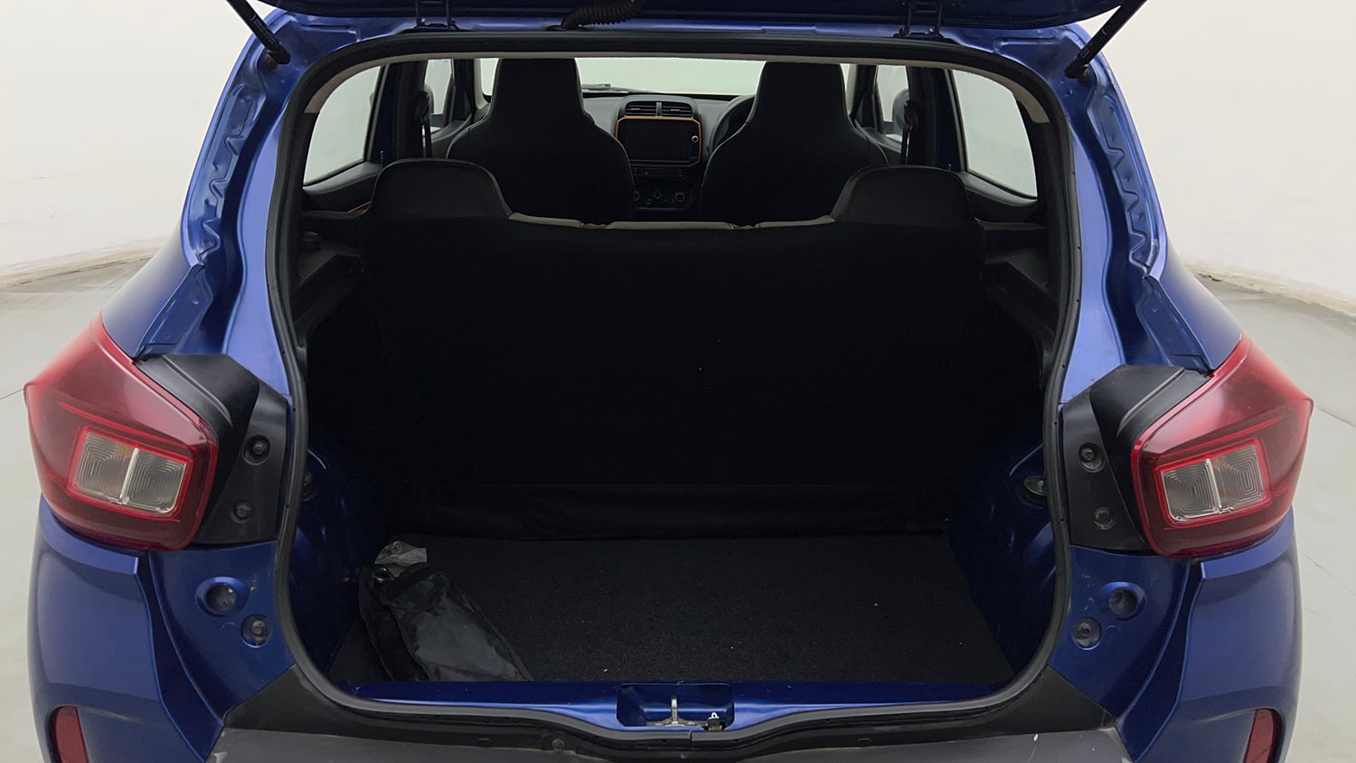 Used 2020 Renault Kwid CLIMBER 1.0 AMT Opt Petrol Automatic interior DICKY INSIDE VIEW