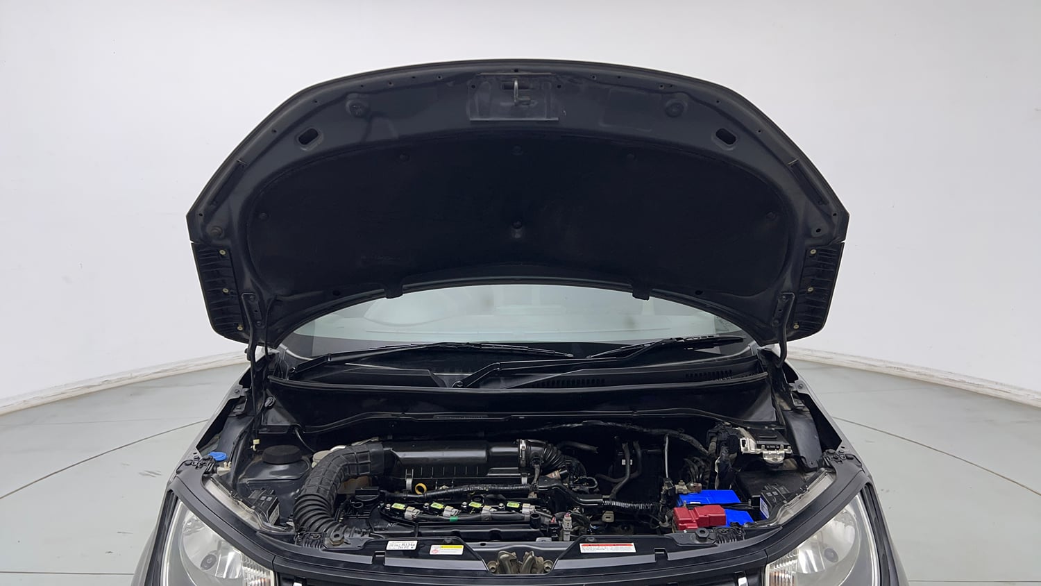 Used 2022 Maruti Suzuki Ignis Sigma 1.2 MT Petrol Manual engine ENGINE & BONNET OPEN FRONT VIEW