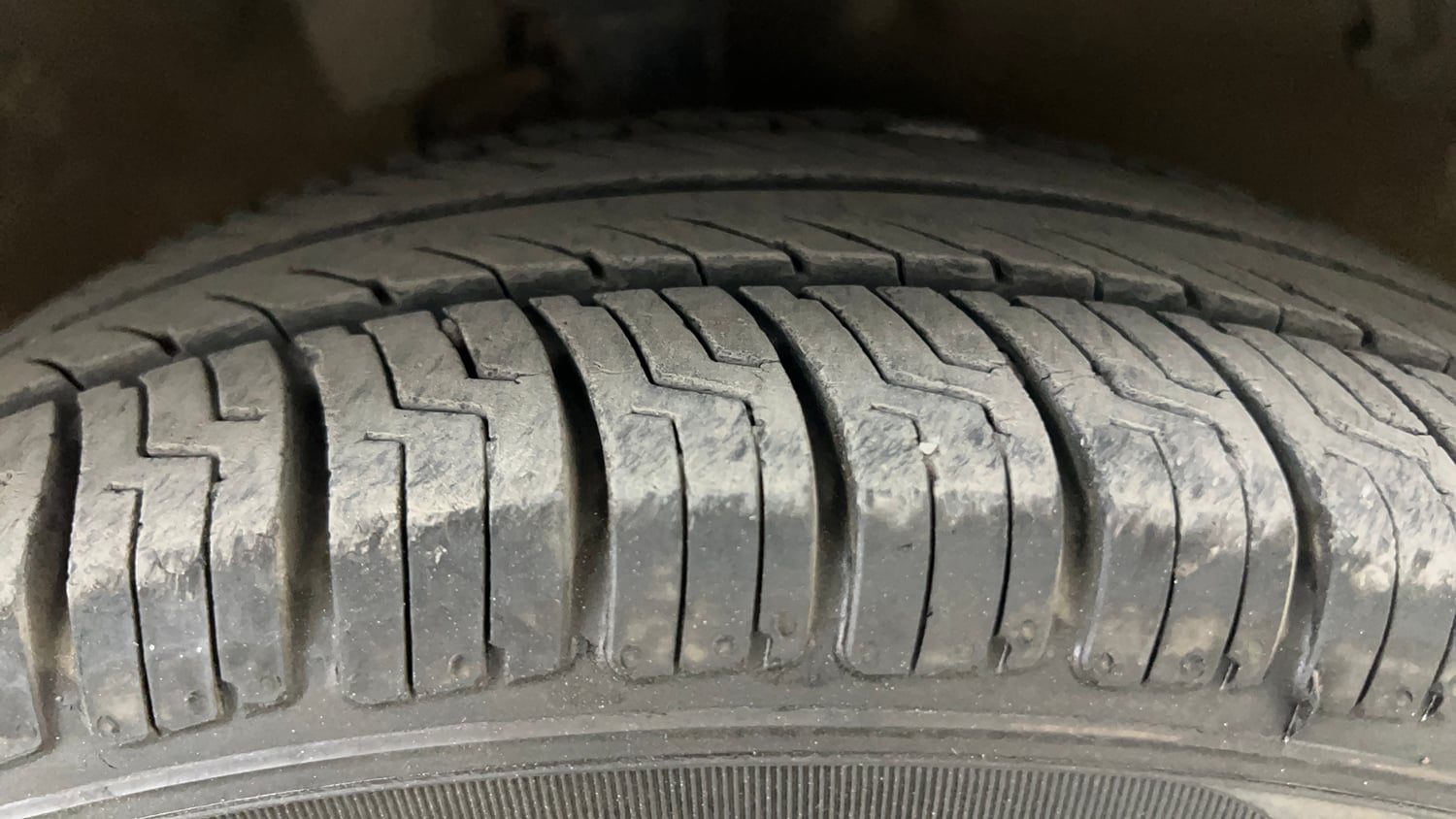 Used 2016 Maruti Suzuki Celerio ZXi AMT Petrol Automatic tyres RIGHT FRONT TYRE TREAD VIEW