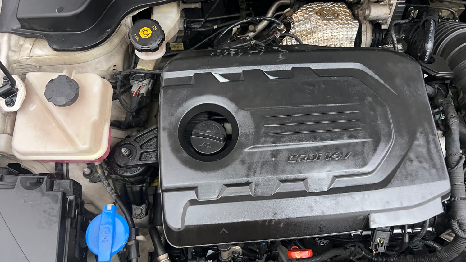 Used 2022 Kia Sonet GTX Plus 1.5 AT Diesel Automatic engine ENGINE RIGHT SIDE VIEW