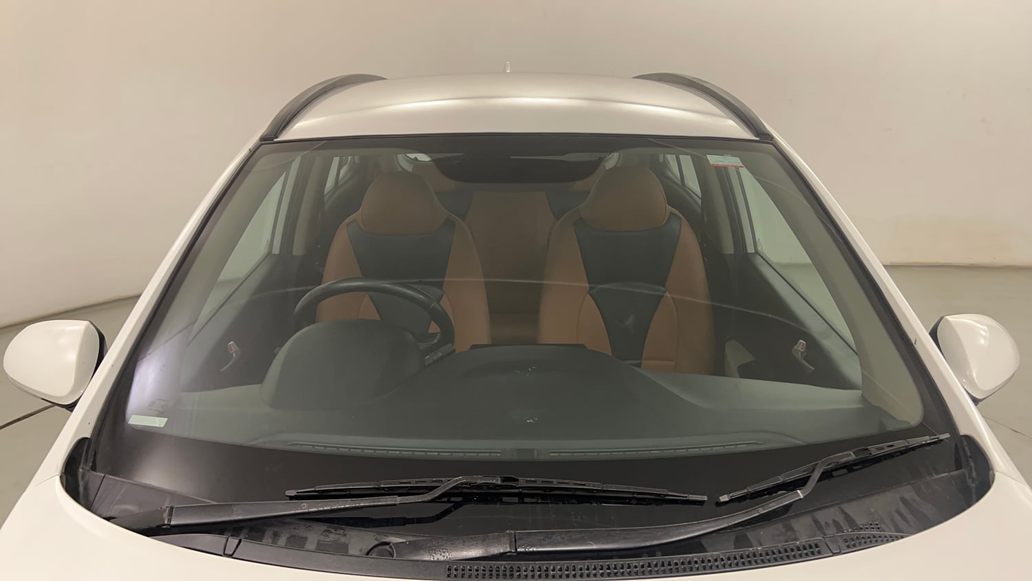 Used 2015 Hyundai Grand i10 Asta AT 1.2 Kappa VTVT Petrol Automatic exterior FRONT WINDSHIELD VIEW
