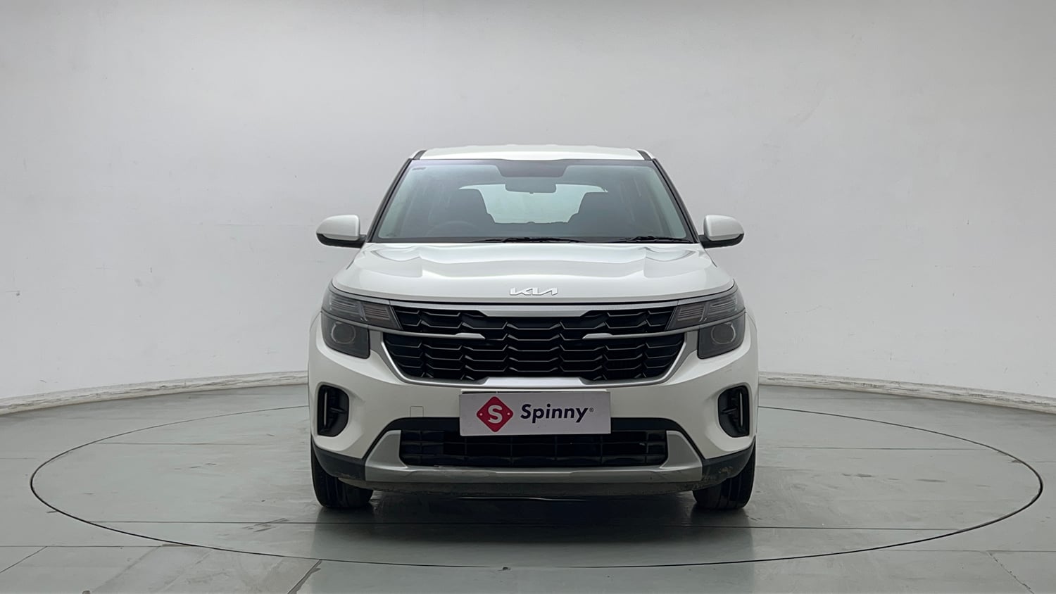 Used 2024 Kia Seltos HTE 1.5 Diesel MT Diesel Manual exterior FRONT VIEW