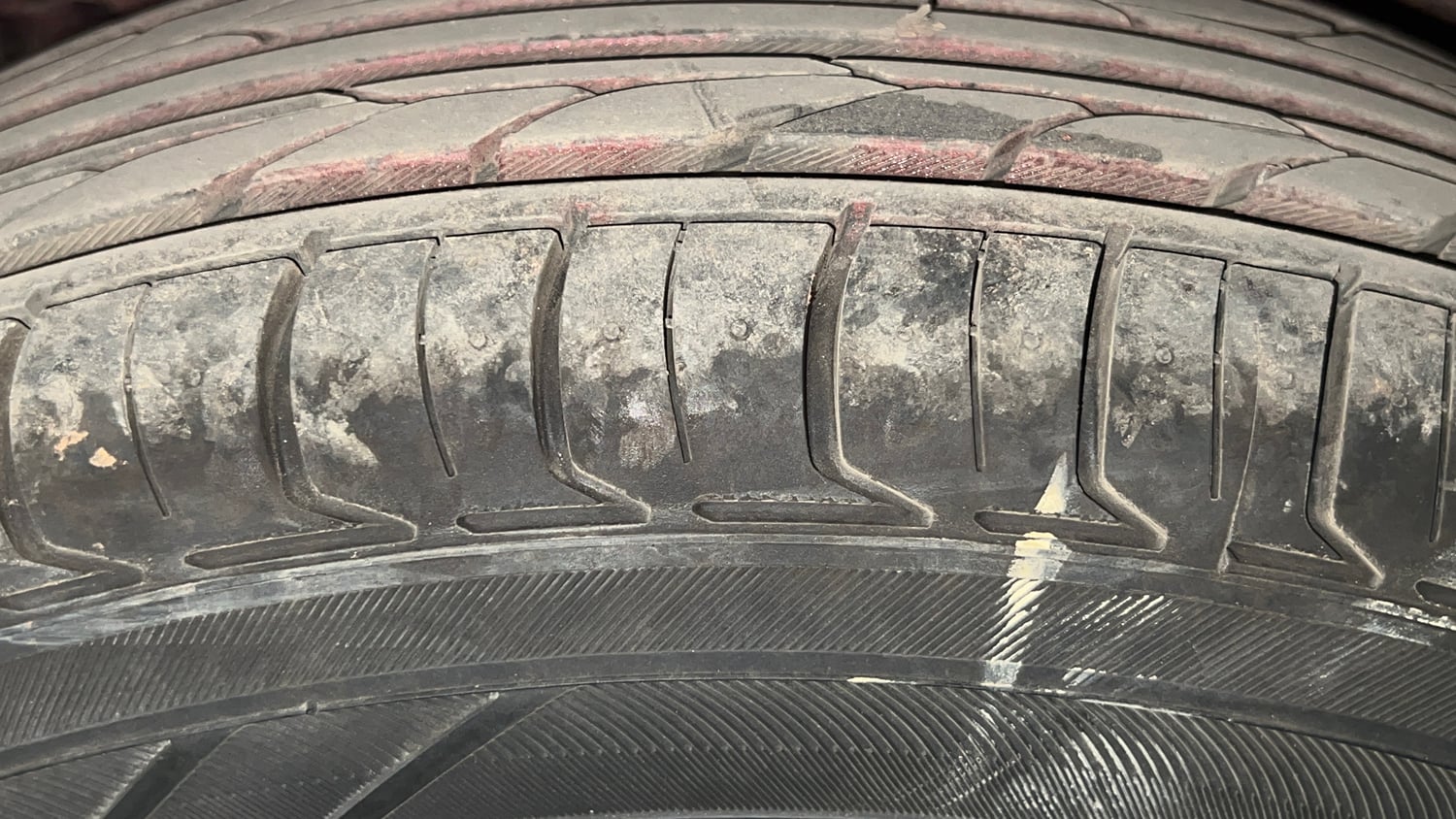 Used 2013 Hyundai i10 Era 1.1 iRDE2 Petrol Manual tyres LEFT REAR TYRE TREAD VIEW