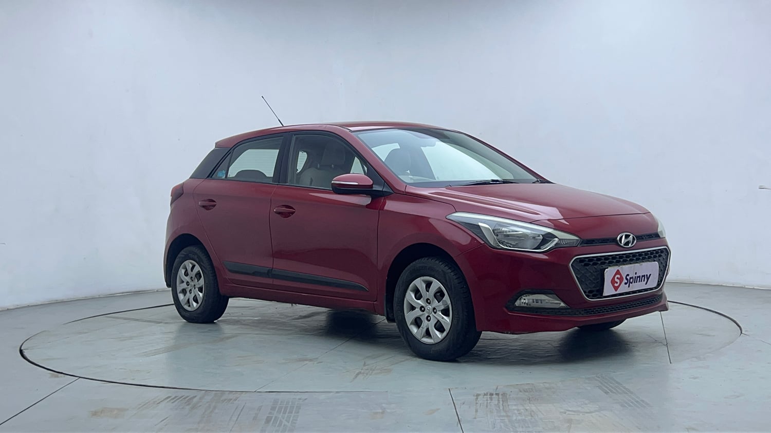 Used 2015 Hyundai Elite i20 Sportz 1.2 Petrol Manual exterior RIGHT FRONT CORNER VIEW