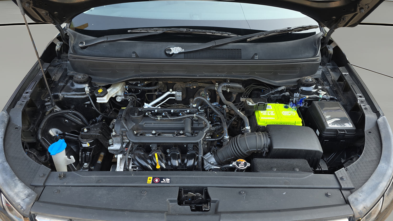 Used 2023 Hyundai Venue SX 1.2 Petrol Petrol Manual engine ENGINE & BONNET OPEN FRONT VIEW