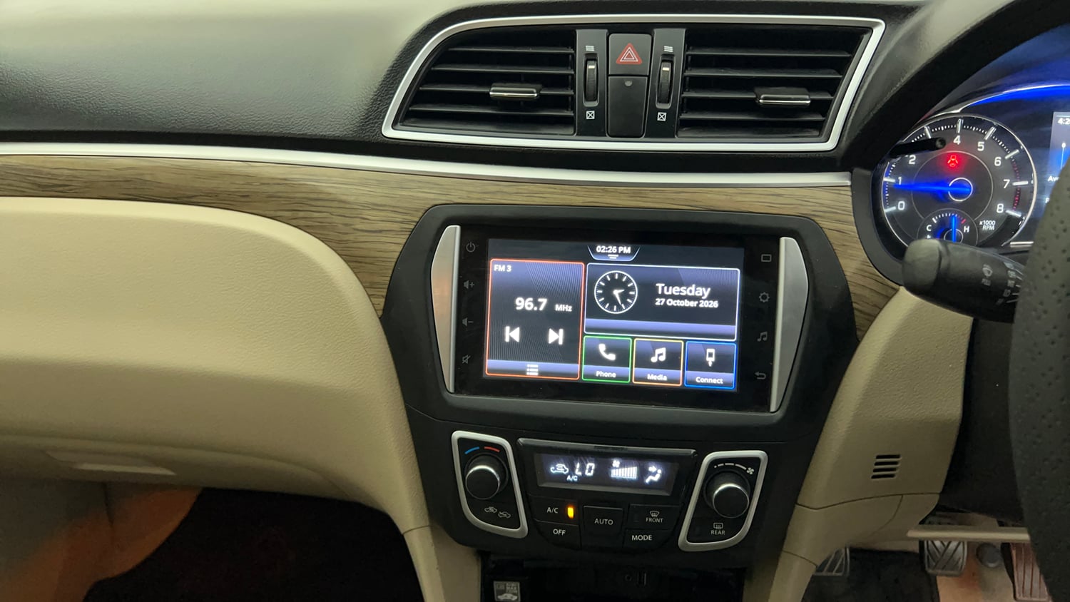 Used 2022 Maruti Suzuki Ciaz Zeta 1.5 Petrol Manual interior MUSIC SYSTEM & AC CONTROL VIEW